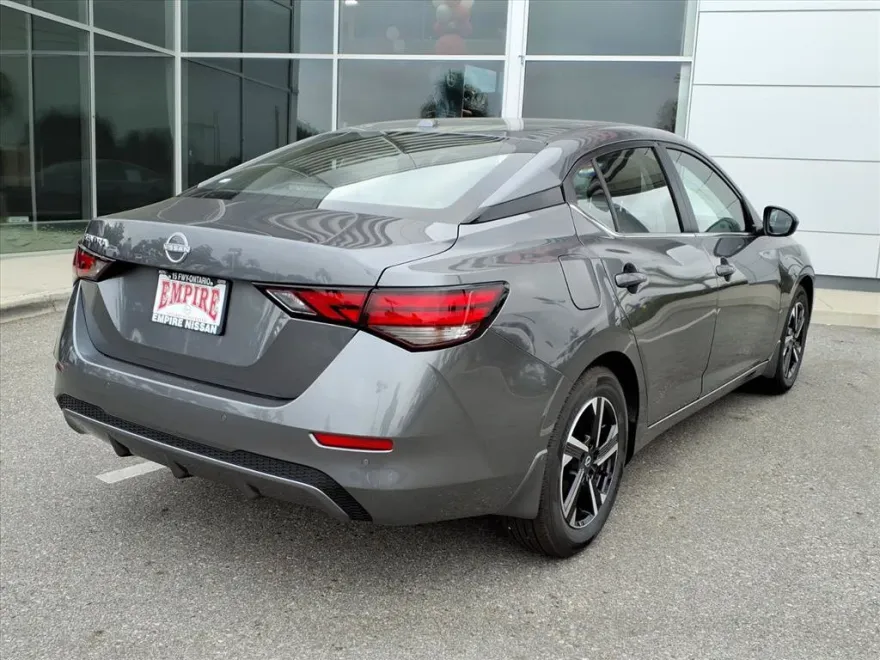 2025 Nissan Sentra SV photo 1