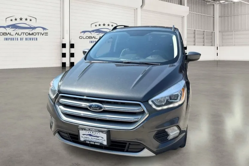 2018 Ford Escape SEL photo 1