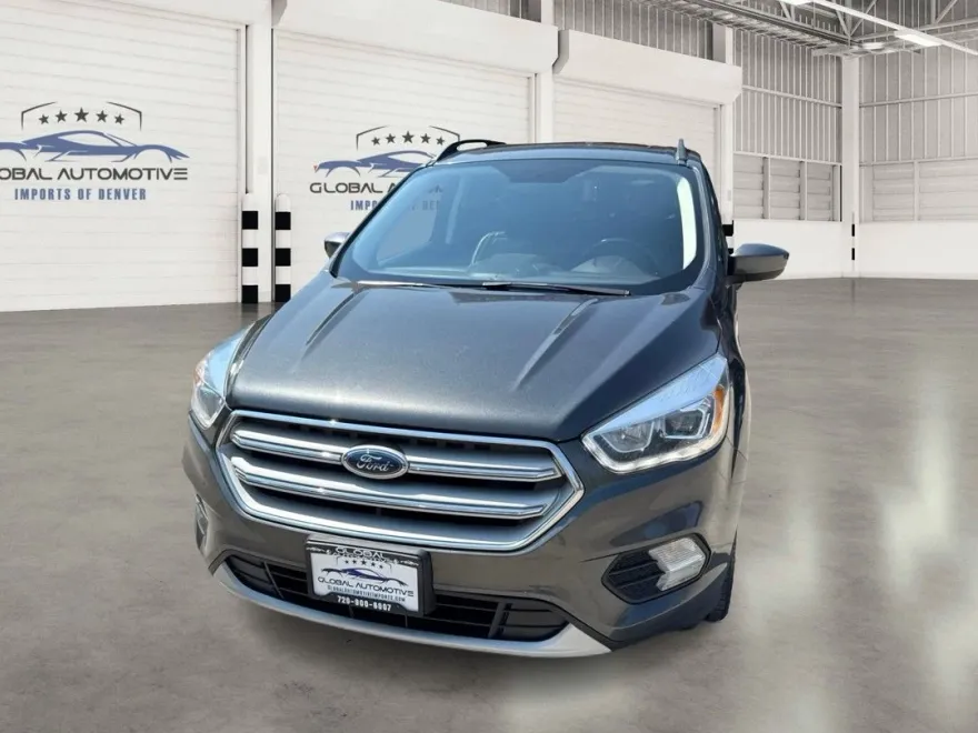 2018 Ford Escape SEL photo 1