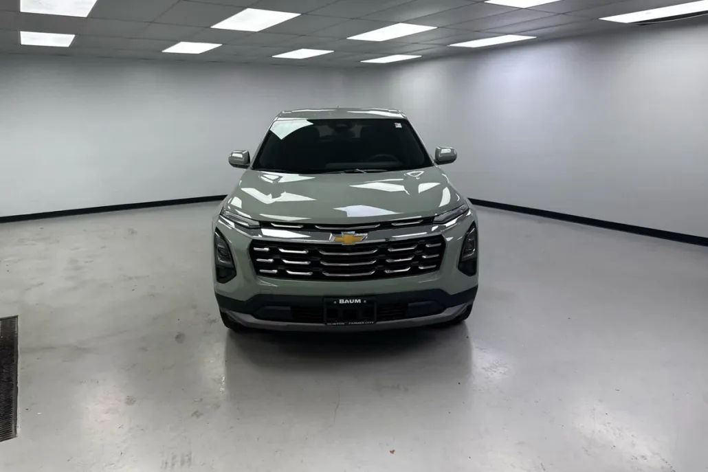 2026 Chevrolet Equinox LT photo 1