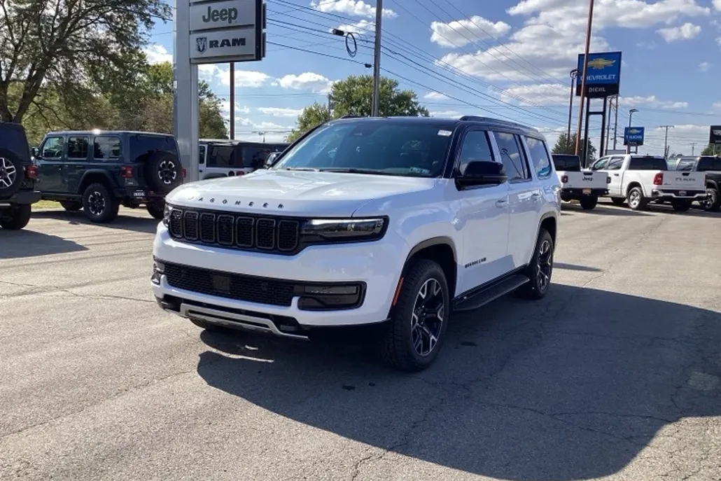 2025 Jeep Wagoneer Series II photo 1