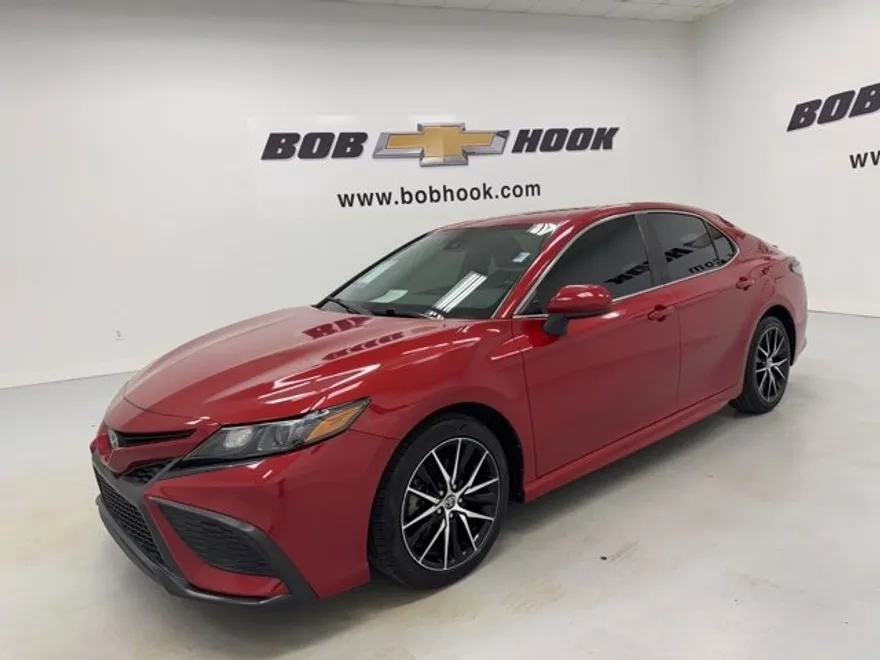 2021 Toyota Camry SE photo 1