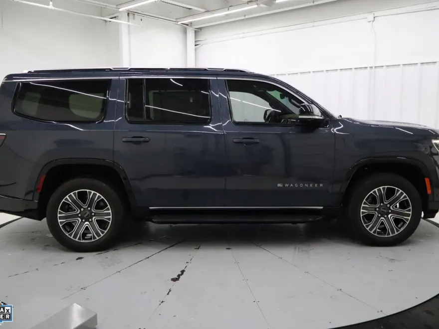 2025 Jeep Wagoneer Base photo 1