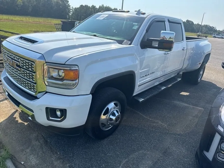 2019 Gmc Sierra 3500 HD Denali photo 1