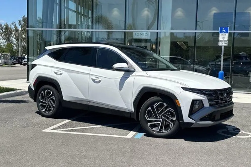2026 Hyundai Tucson Limited photo 1
