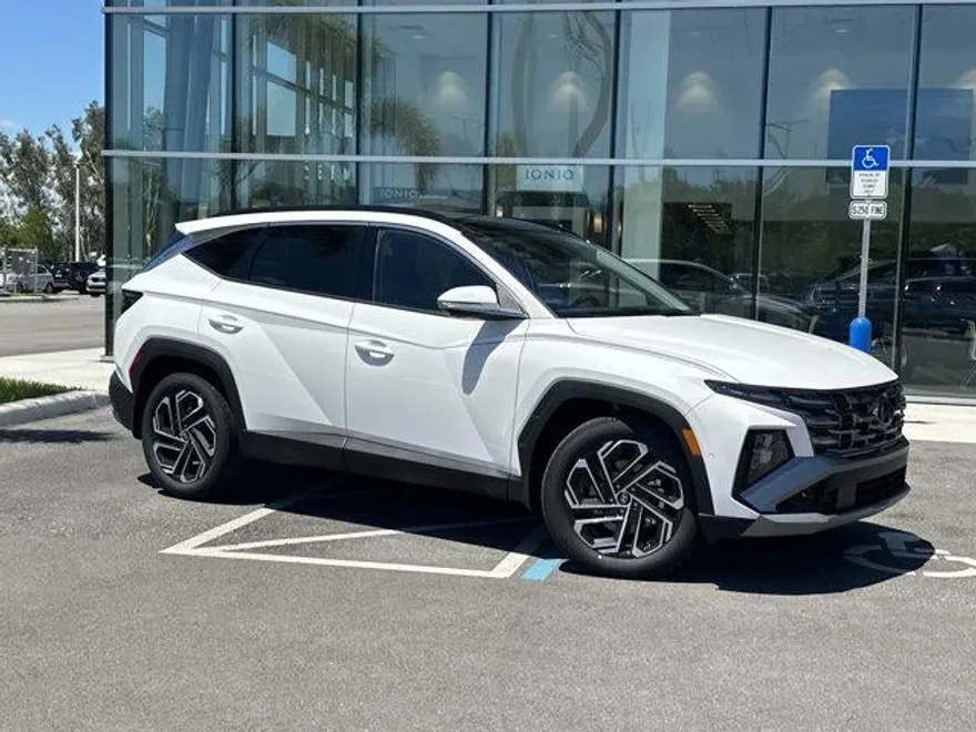 2026 Hyundai Tucson Limited photo 1