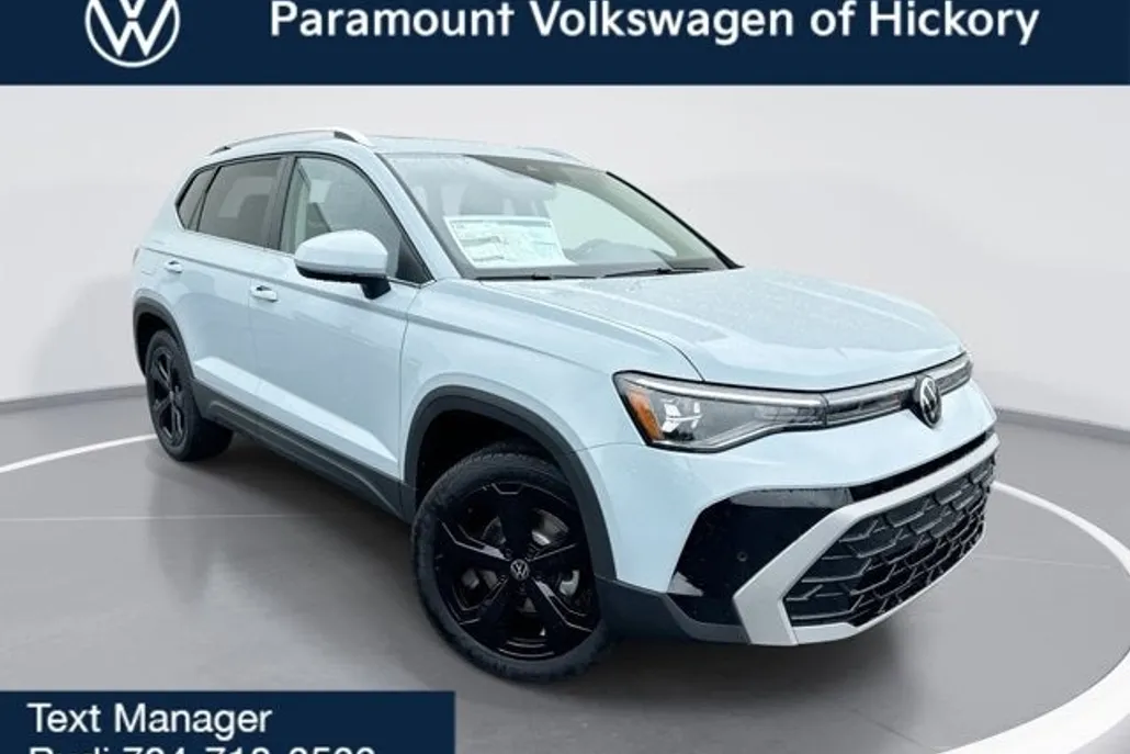 2025 Volkswagen Taos SEL photo 1