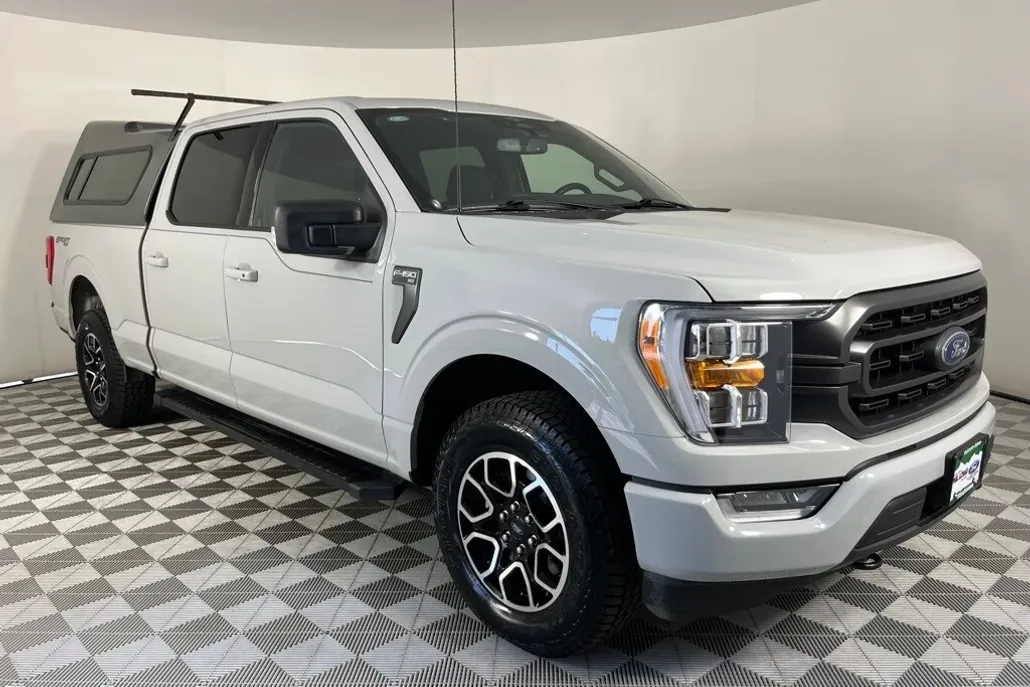 2023 Ford F-150 XLT photo 1