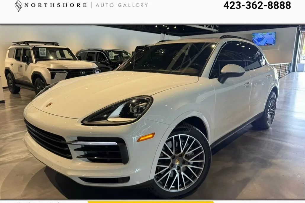 2022 Porsche Cayenne Base photo 1