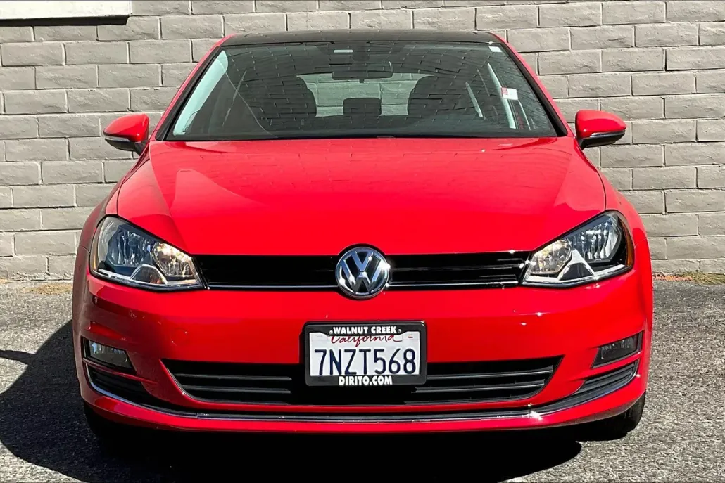 2016 Volkswagen Golf Base TDI SEL photo 1