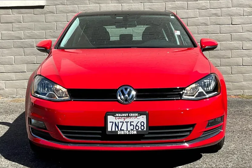 2016 Volkswagen Golf Base TDI SEL photo 1