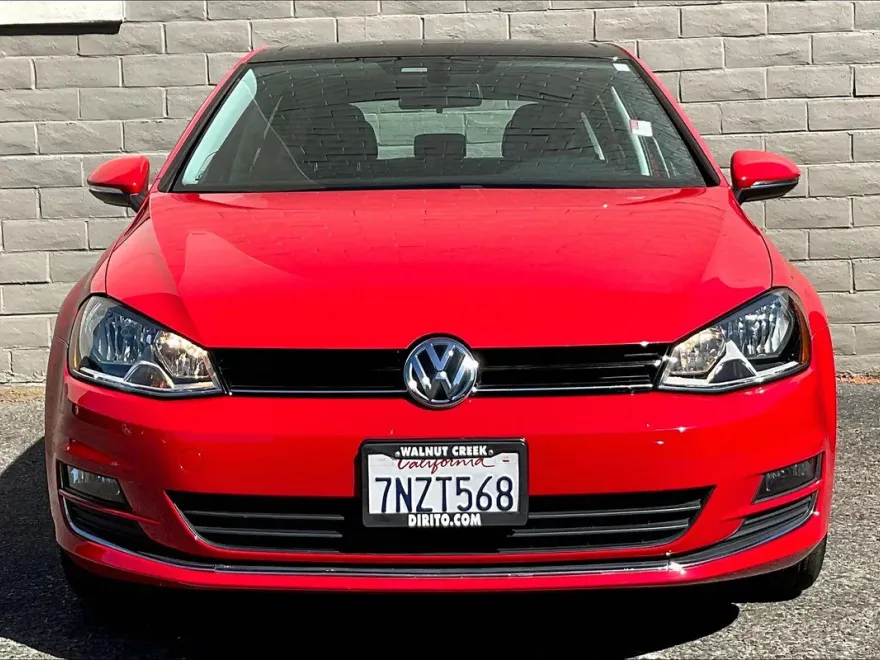 2016 Volkswagen Golf Base TDI SEL photo 1