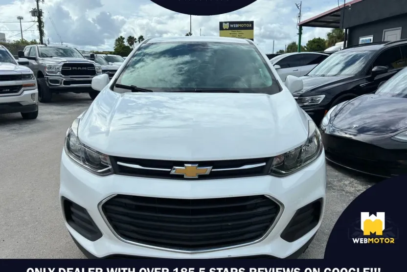 2020 Chevrolet Trax LS photo 1