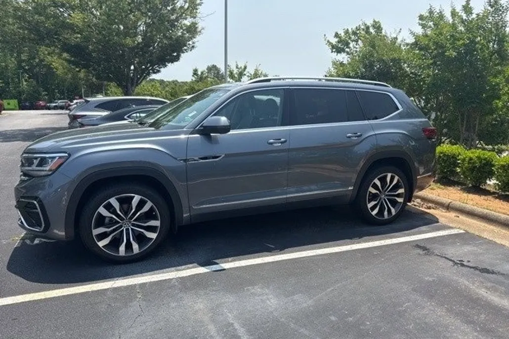 2022 Volkswagen Atlas V6 SEL Premium R-Line photo 1
