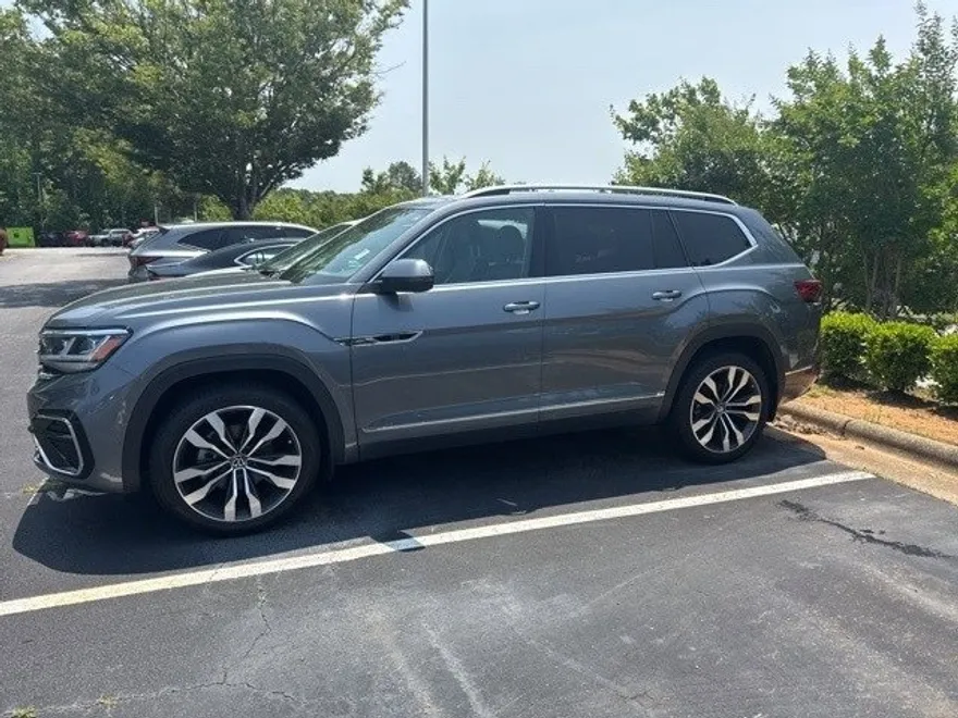 2022 Volkswagen Atlas V6 SEL Premium R-Line photo 1