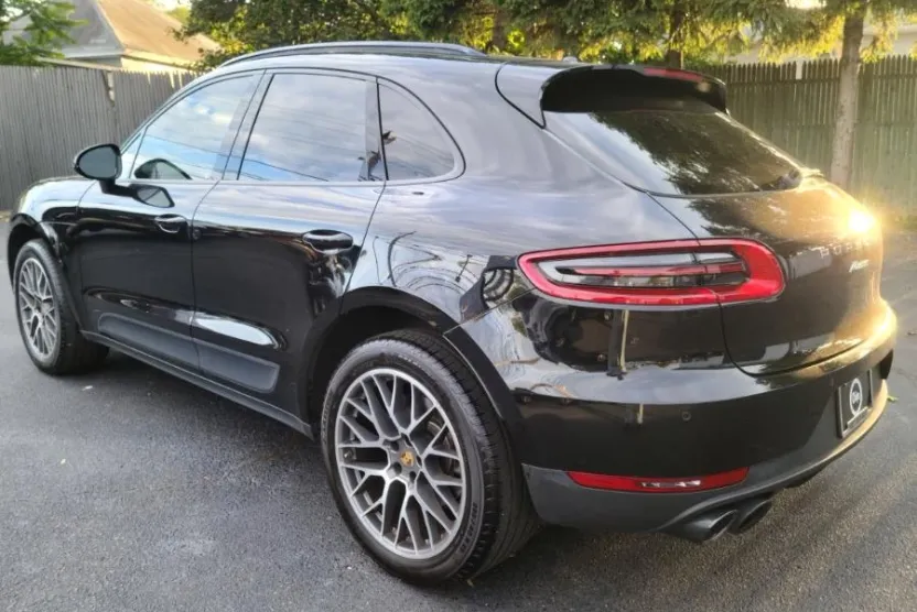 2018 Porsche Macan photo 1