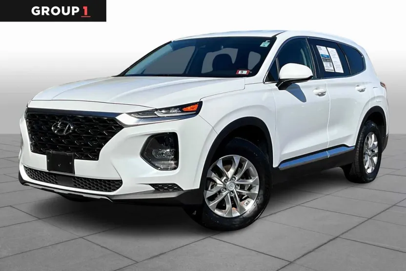 2020 Hyundai Santa Fe SE photo 1