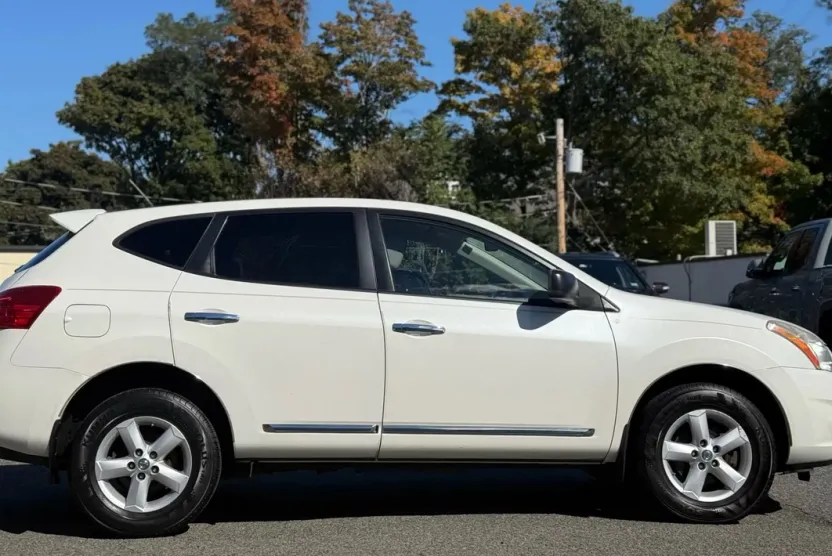 2012 Nissan Rogue photo 1