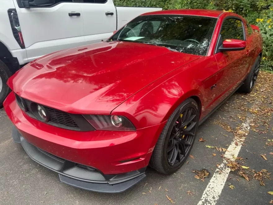 2012 Ford Mustang GT photo 1