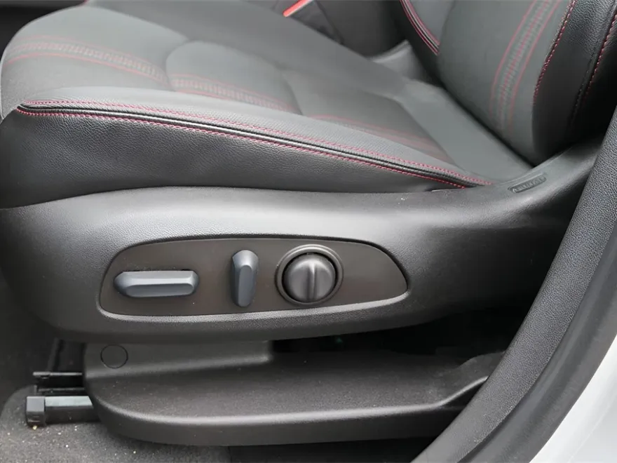 2022 Chevrolet Equinox RS photo 1