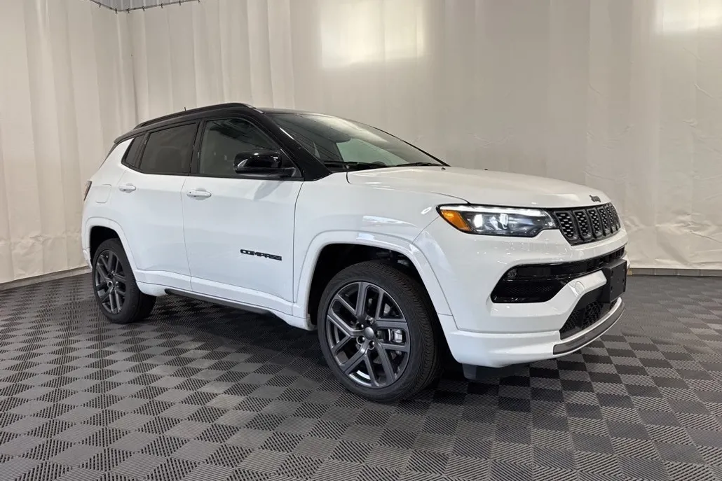 2024 Jeep Compass Limited photo 1
