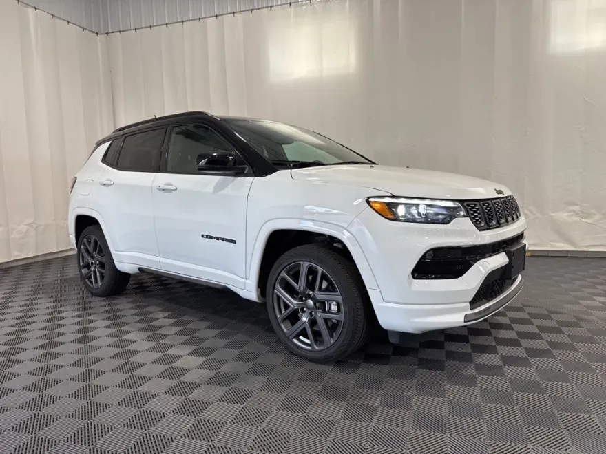 2024 Jeep Compass Limited photo 1