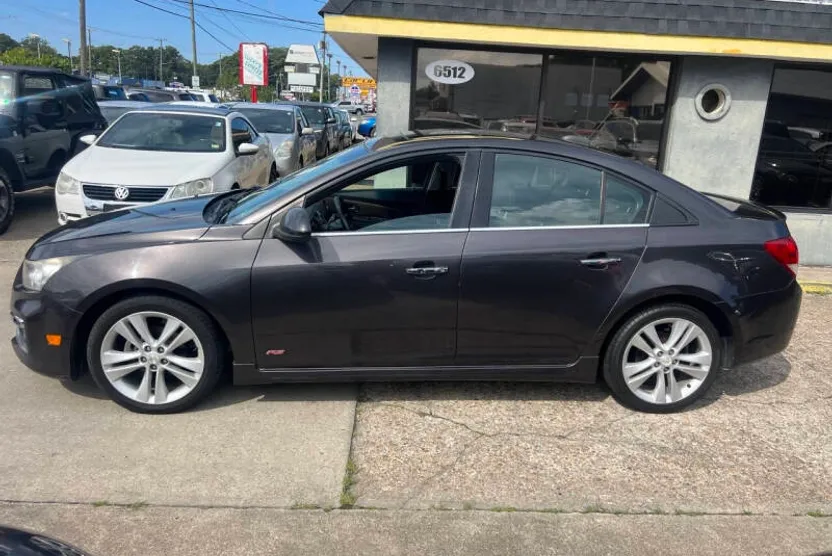 2015 Chevrolet Cruze LTZ photo 1
