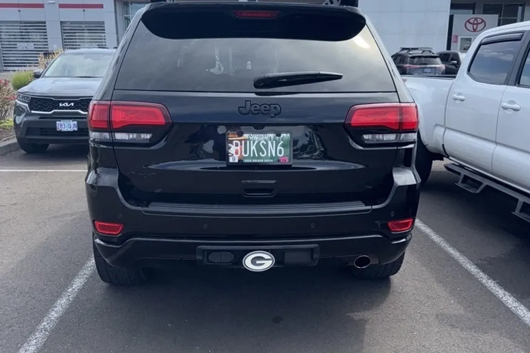 2017 Jeep Grand Cherokee Altitude photo 1