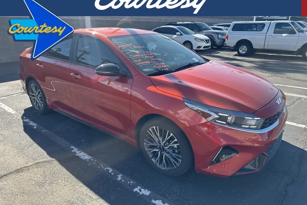 2023 Kia Forte GT-Line photo 1
