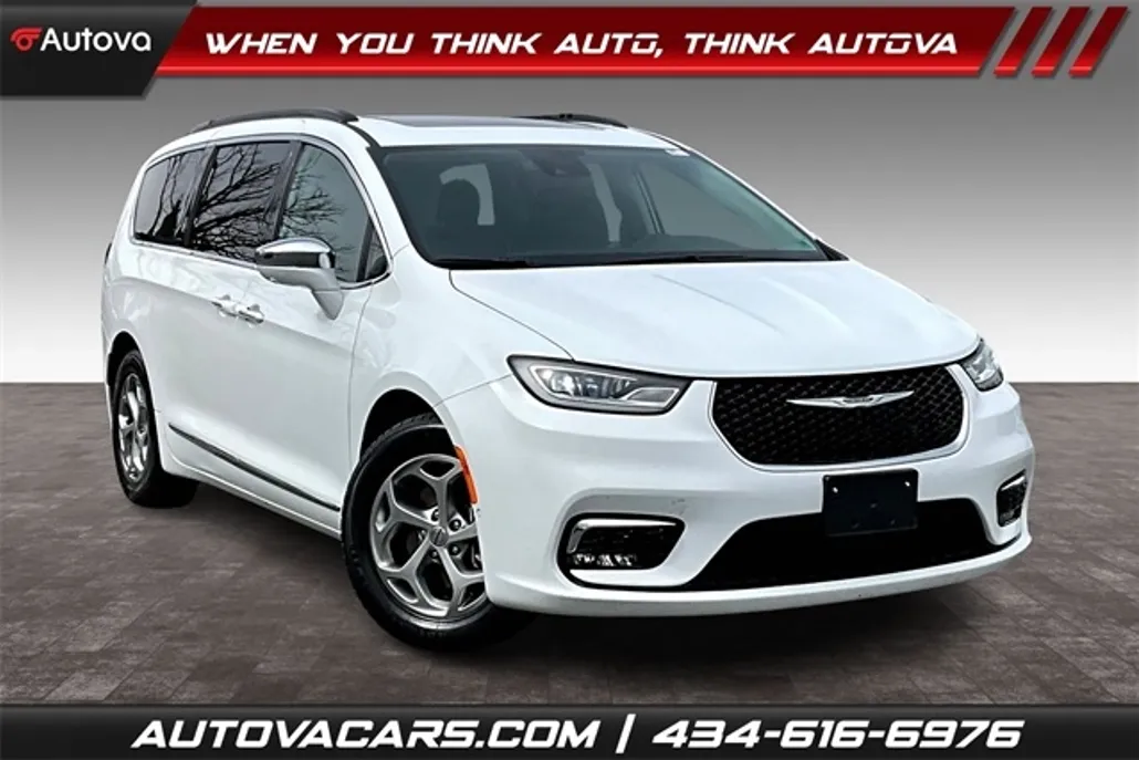 2022 Chrysler Pacifica Limited photo 1