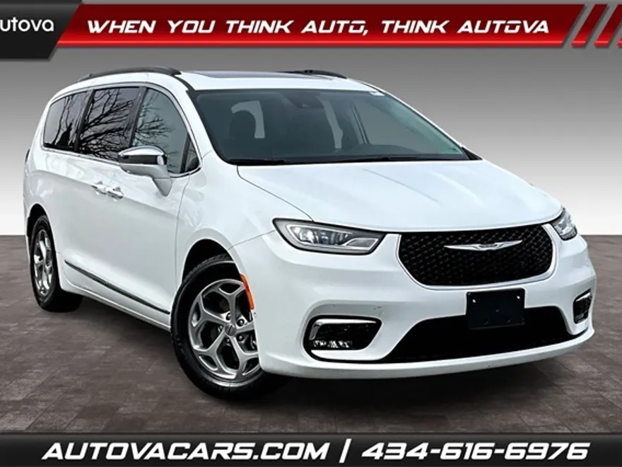 2022 Chrysler Pacifica Limited photo 1