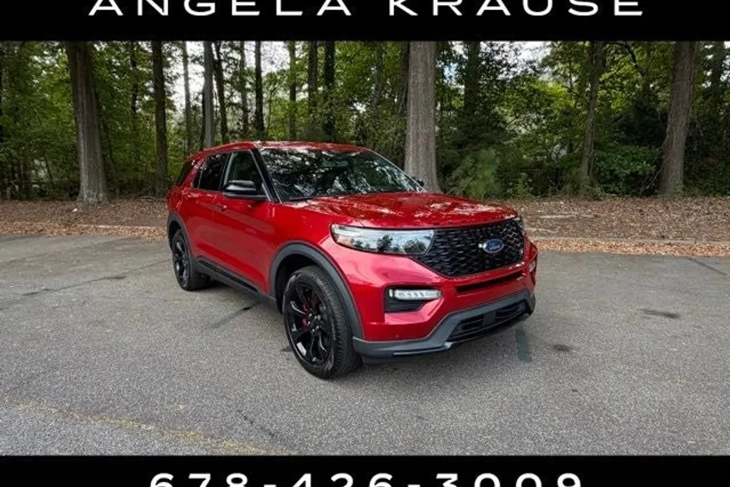 2022 Ford Explorer ST photo 1