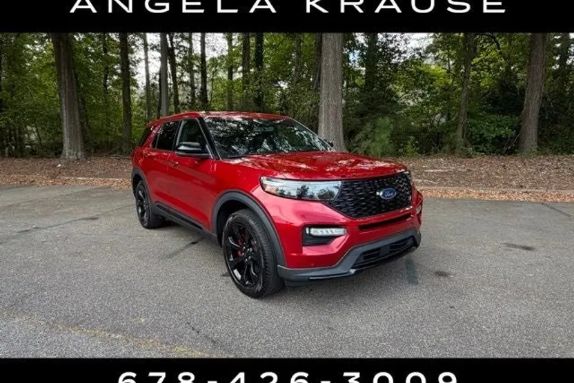 2022 Ford Explorer ST photo 1
