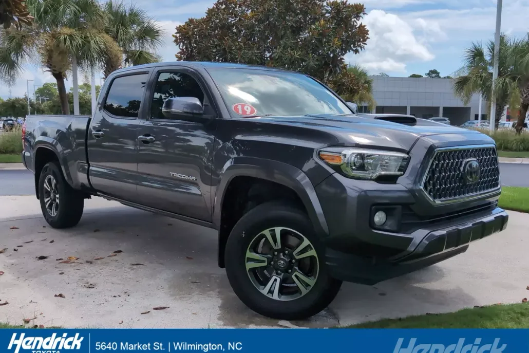 2019 Toyota Tacoma TRD Sport V6 photo 1