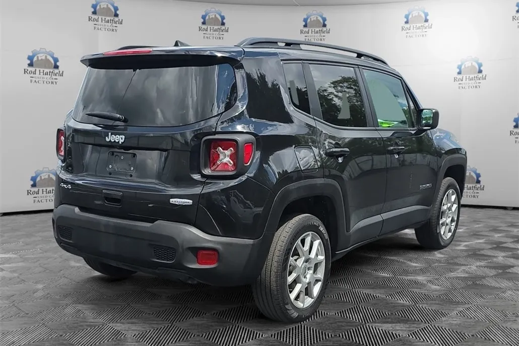 2022 Jeep Renegade Latitude photo 1