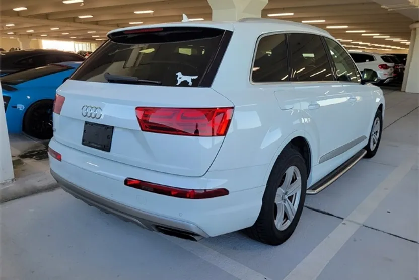 2019 Audi Q7 45 Premium Plus photo 1