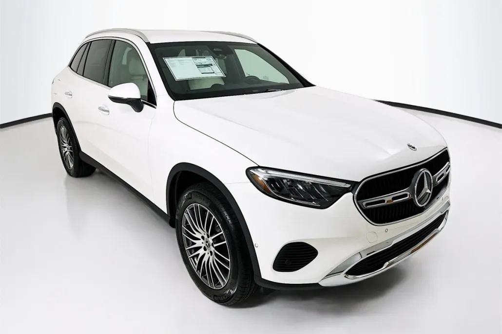 2025 Mercedes Benz GLC 300 photo 1
