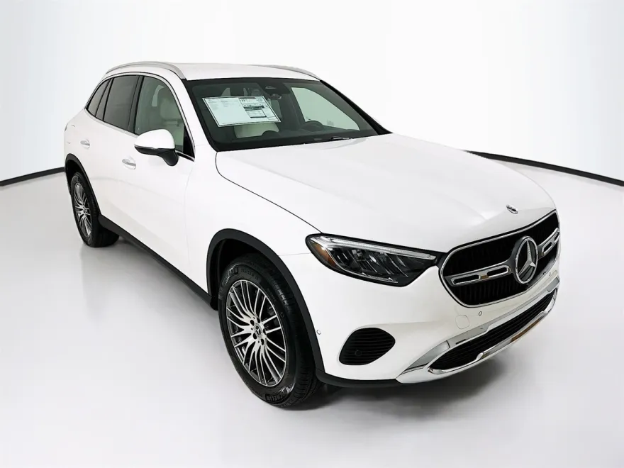 2025 Mercedes Benz GLC 300 photo 1