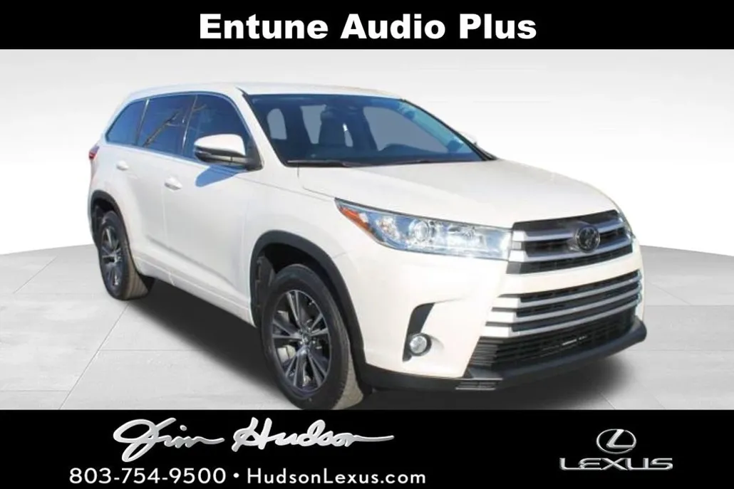 2018 Toyota Highlander LE Plus photo 1