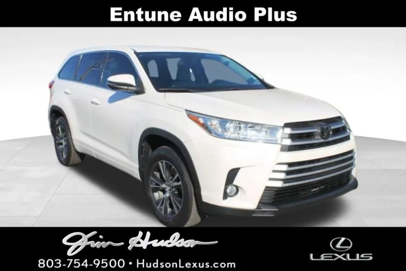2018 Toyota Highlander LE Plus photo 1