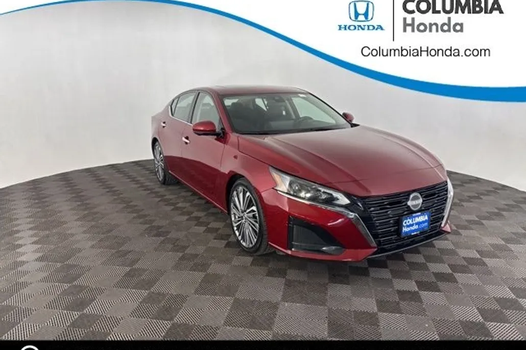 2023 Nissan Altima 2.5 SL photo 1