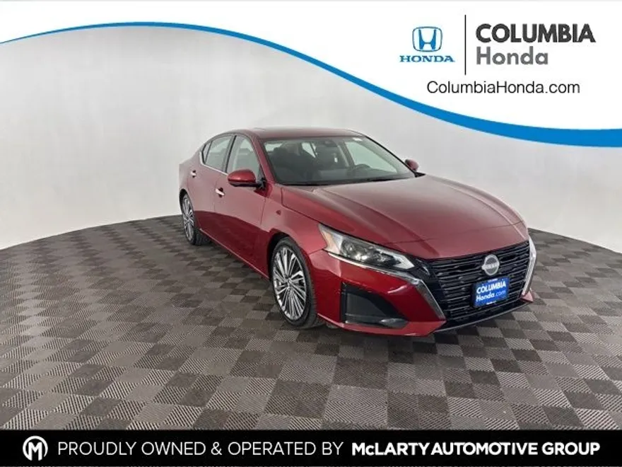 2023 Nissan Altima 2.5 SL photo 1