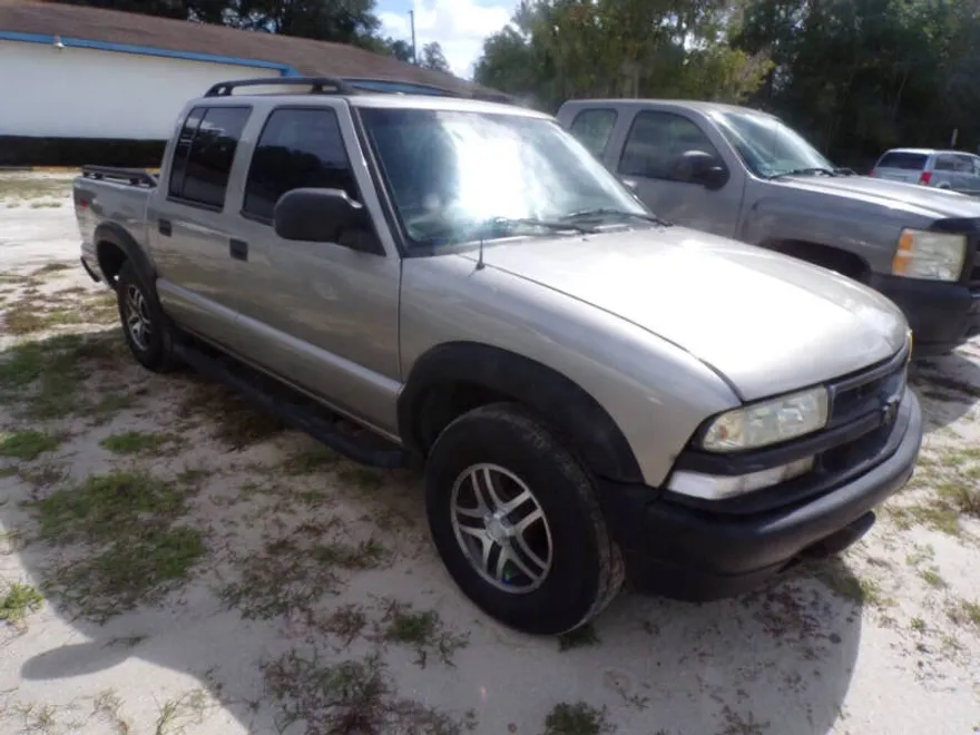 2004 Chevrolet S-10 Pickup photo 1