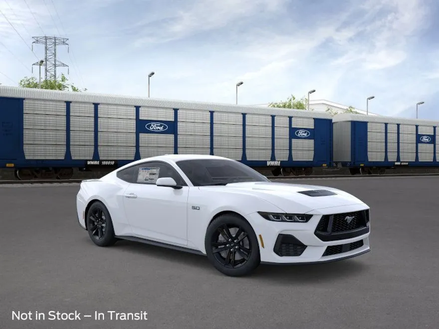 2025 Ford Mustang GT photo 1