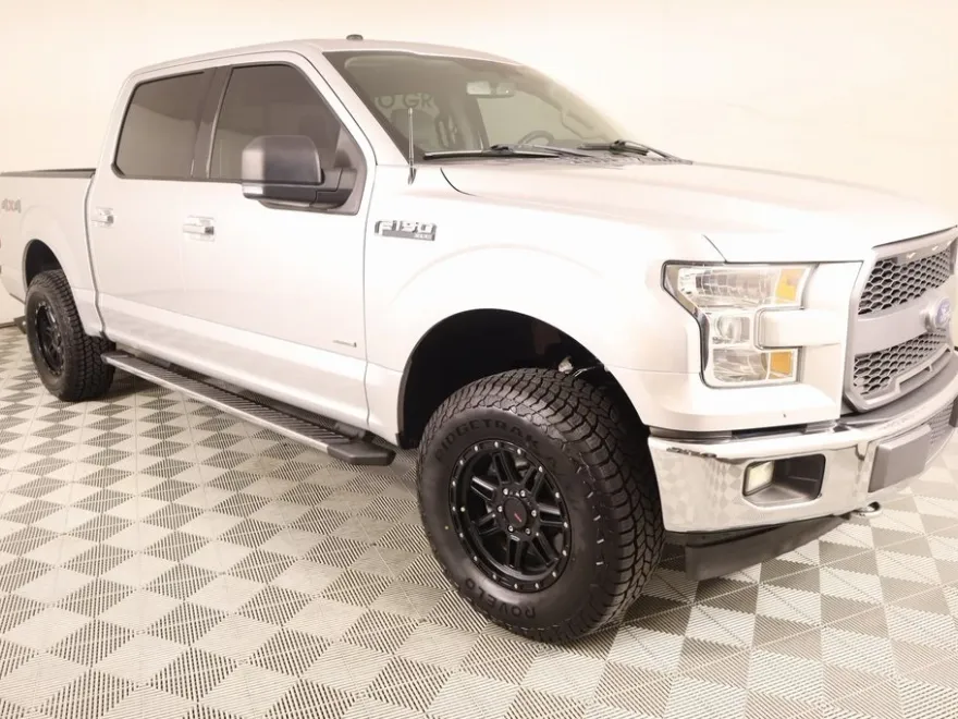 2017 Ford F-150 XLT photo 1