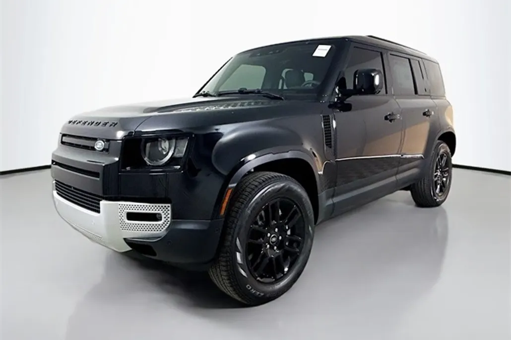2025 Land Rover Defender 110 S photo 1