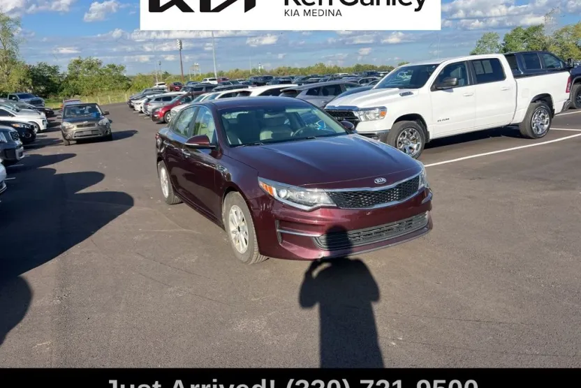 2018 Kia Optima LX photo 1