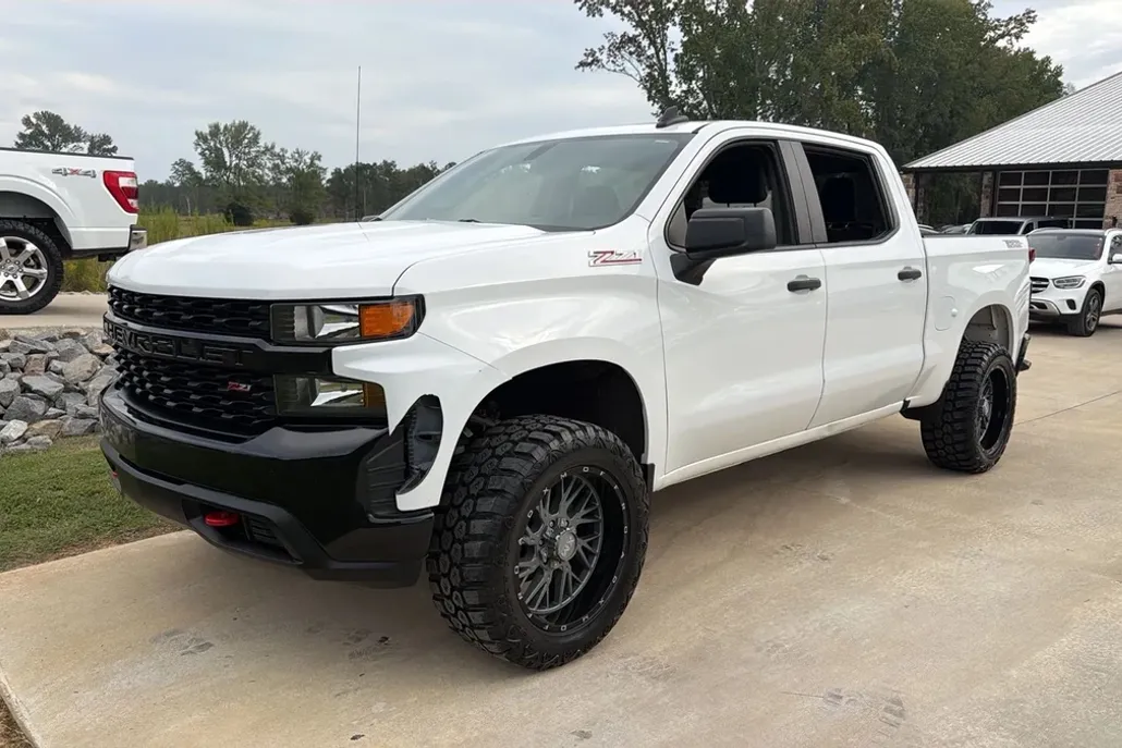 2019 Chevrolet Silverado 1500 Custom Trail Boss photo 1