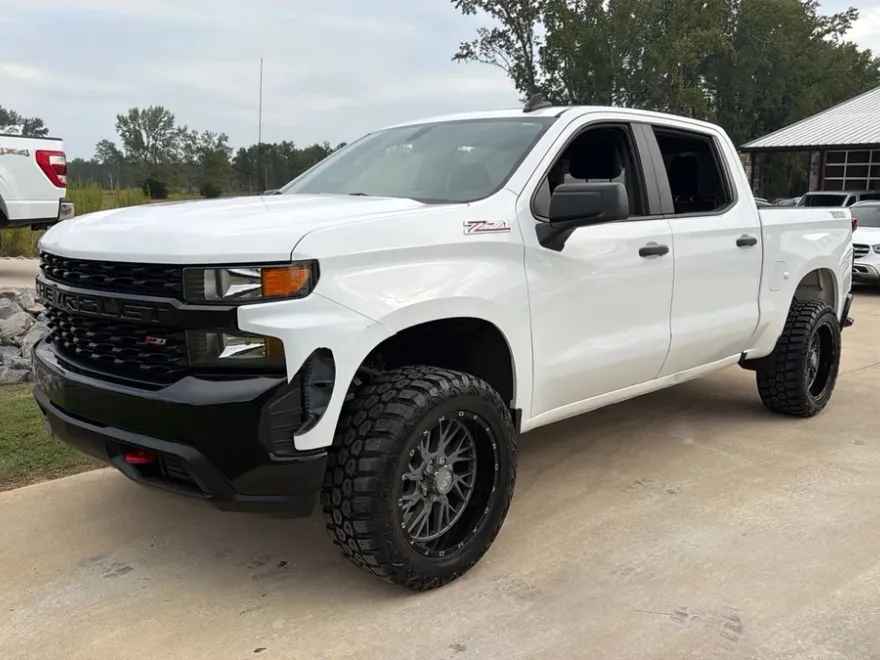 2019 Chevrolet Silverado 1500 Custom Trail Boss photo 1