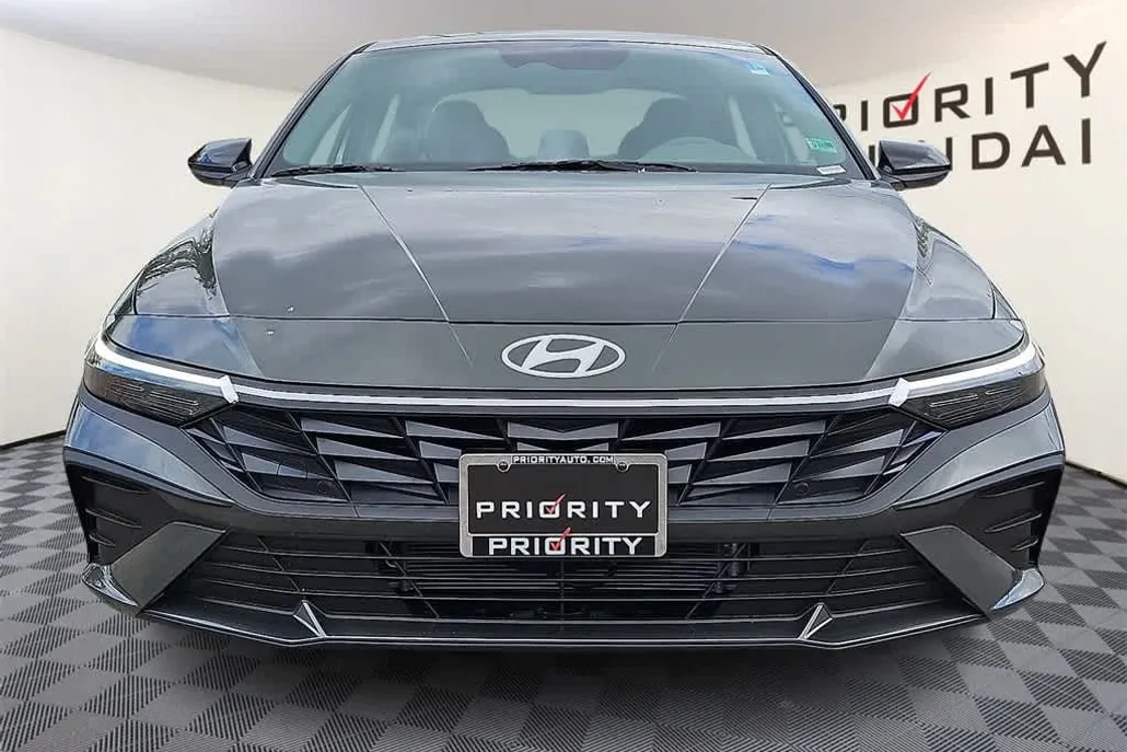 2025 Hyundai Elantra Hybrid SEL Sport photo 1